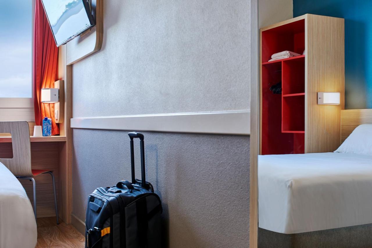 Kyriad Direct Mont De Marsan - St Avit Saint-Avit  Bagian luar foto